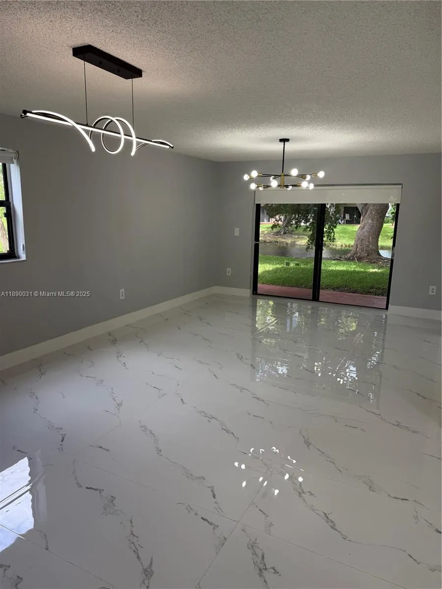 9937 Nob Hill Pl, #9937