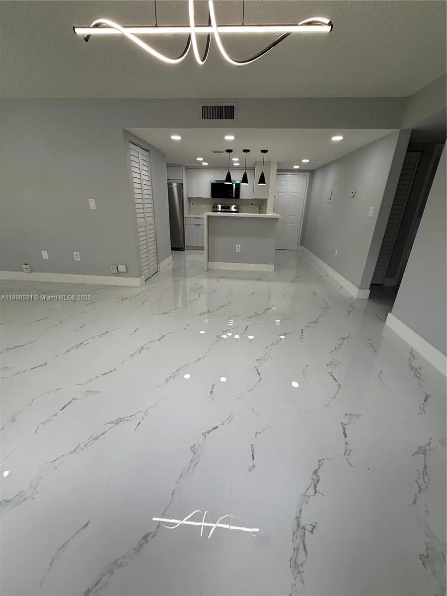 9937 Nob Hill Pl, #9937