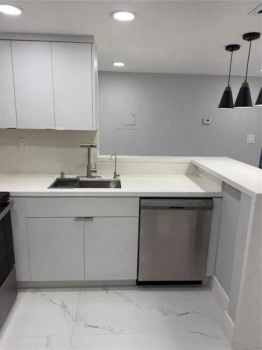 9937 Nob Hill Pl, #9937