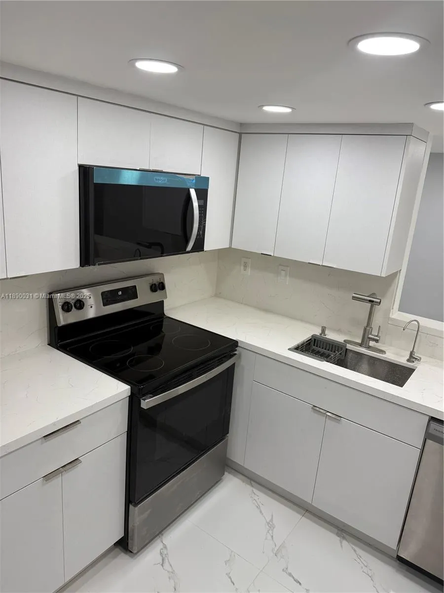 9937 Nob Hill Pl, #9937