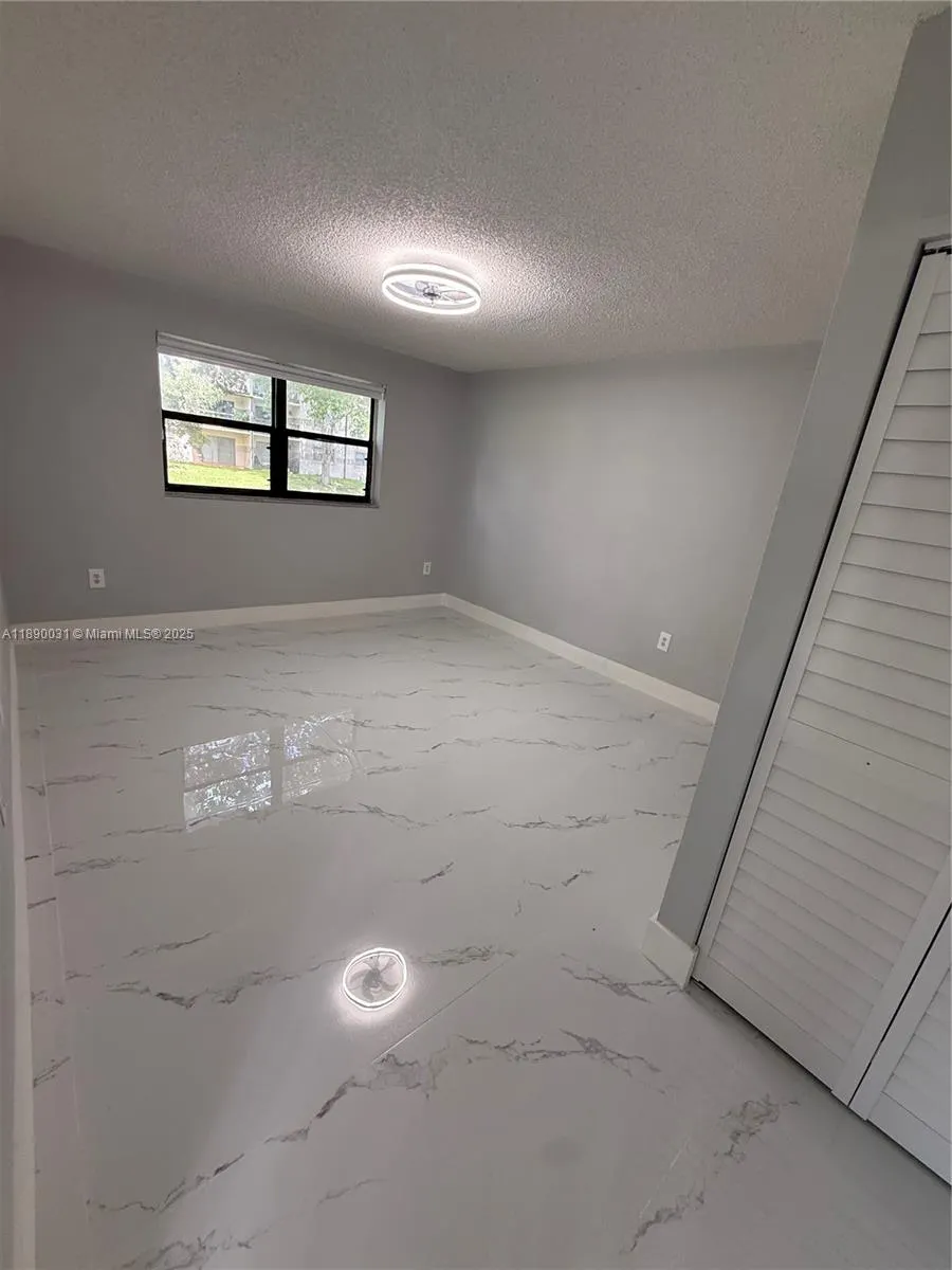 9937 Nob Hill Pl, #9937