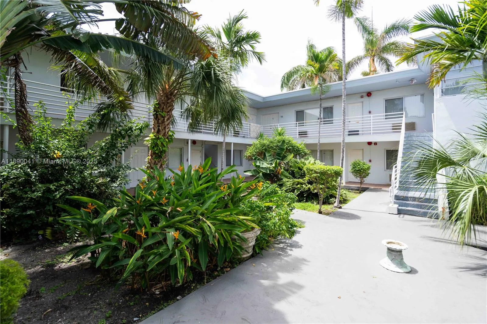 8315 Byron Ave, #4