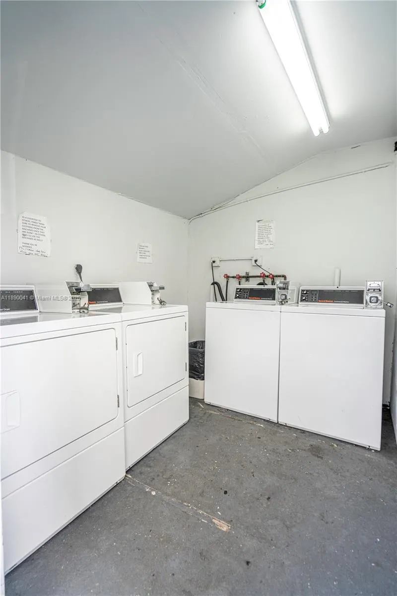 8315 Byron Ave, #4