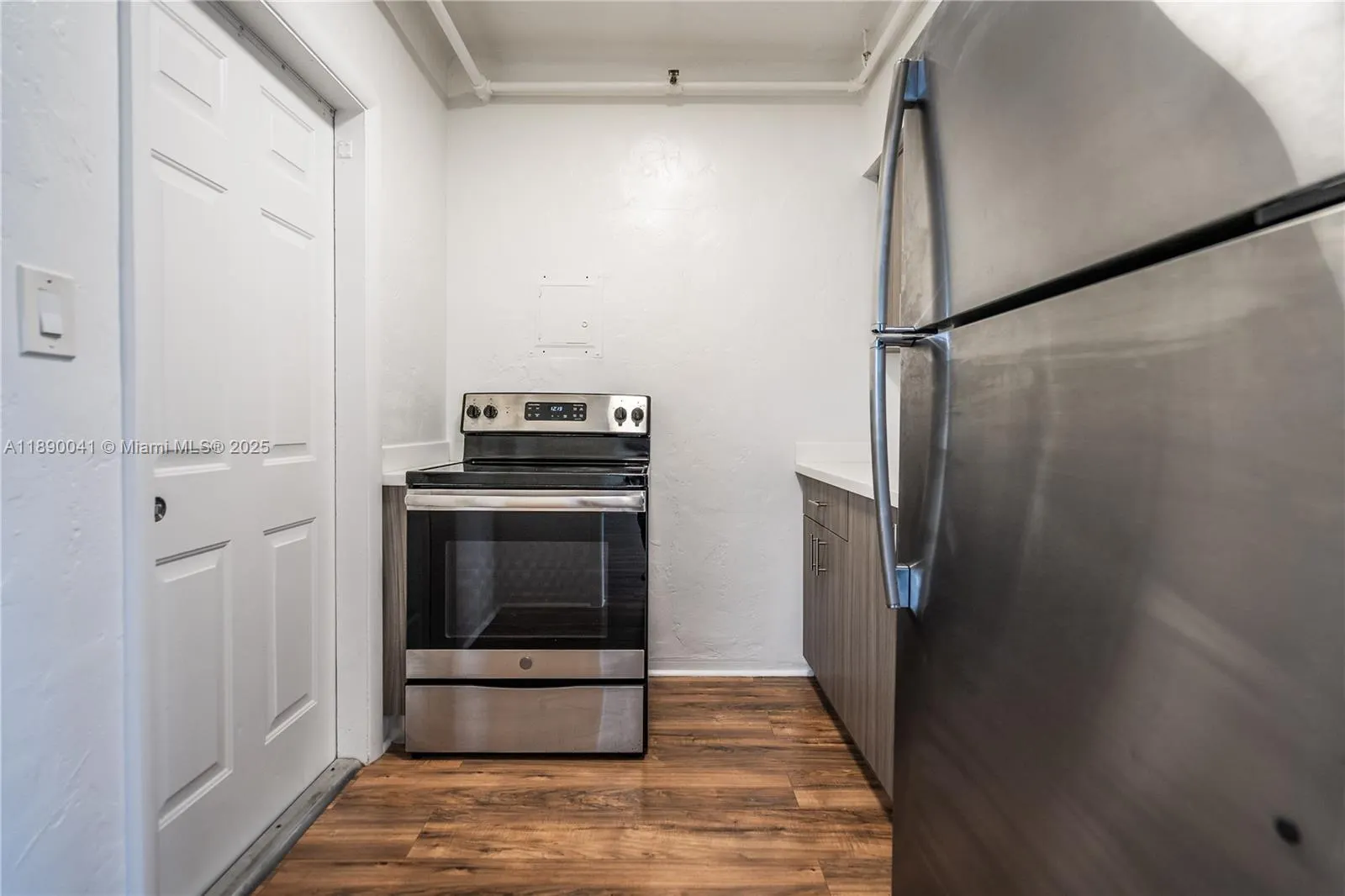 8315 Byron Ave, #4