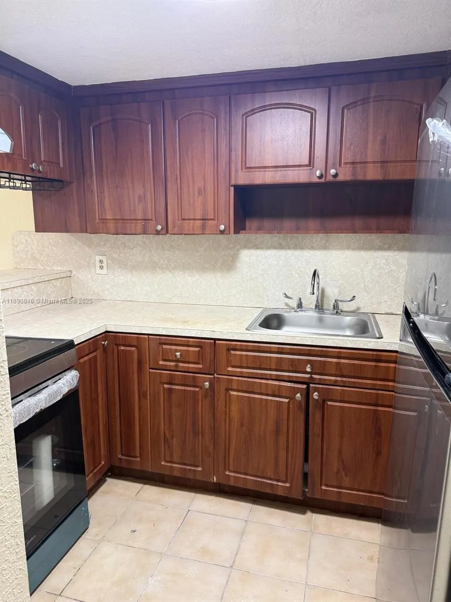 2341 W 66th Pl, #103