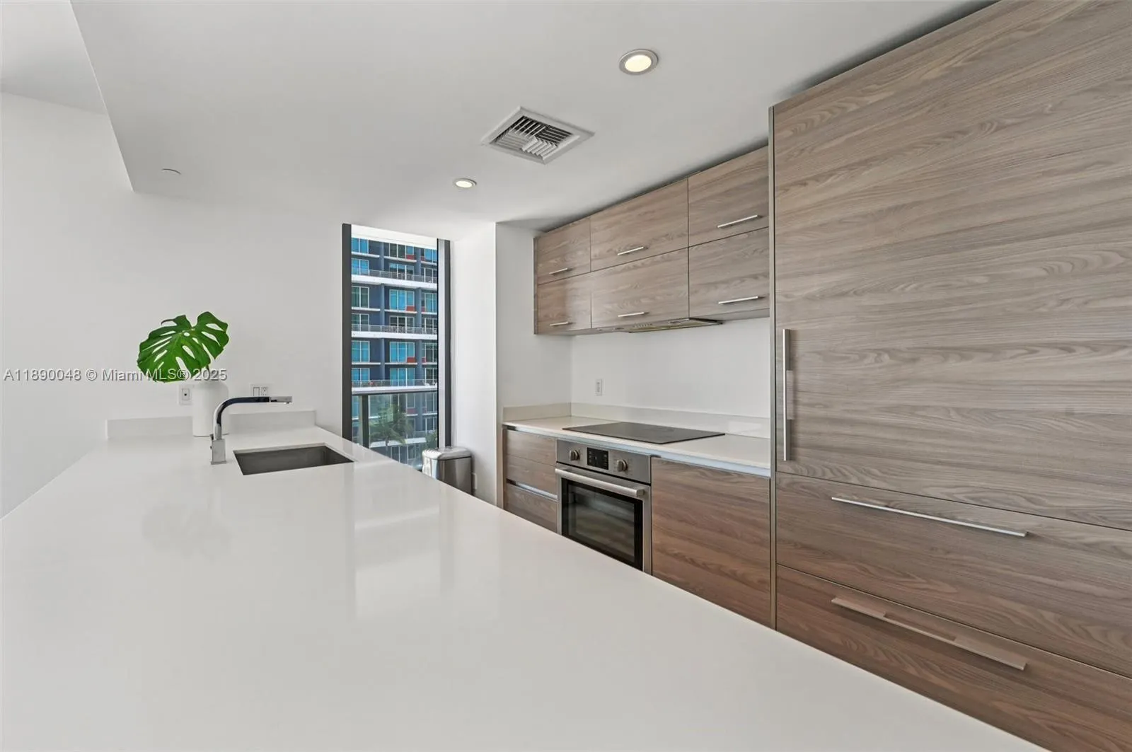 1300 S Miami Ave, #1706
