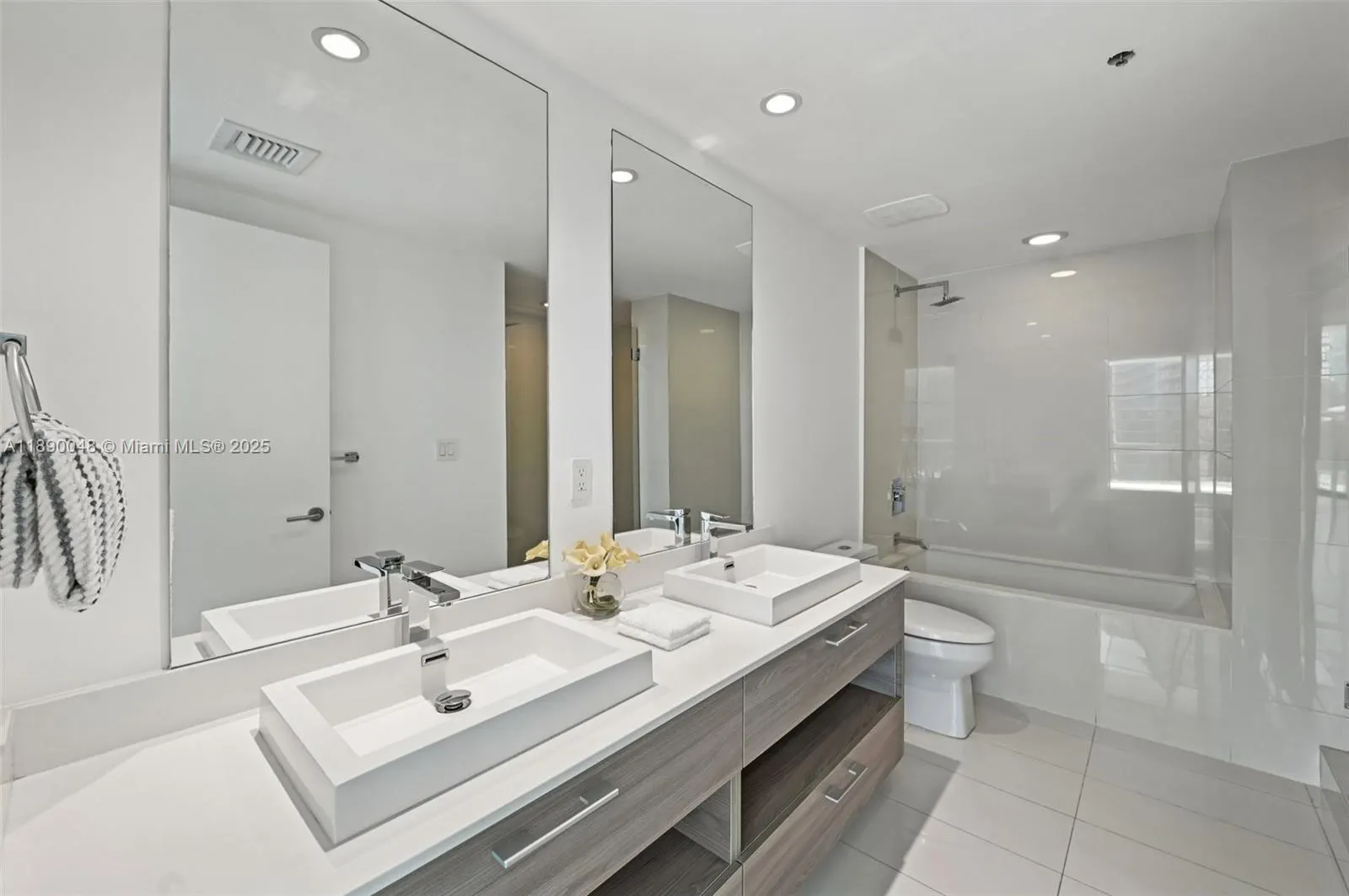 1300 S Miami Ave, #1706