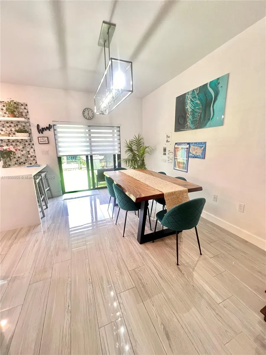 4654 Santa Cruz Way