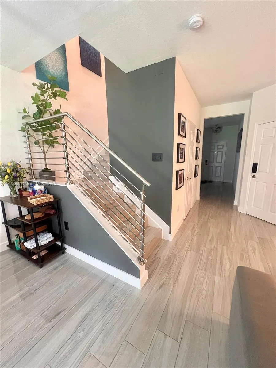 4654 Santa Cruz Way