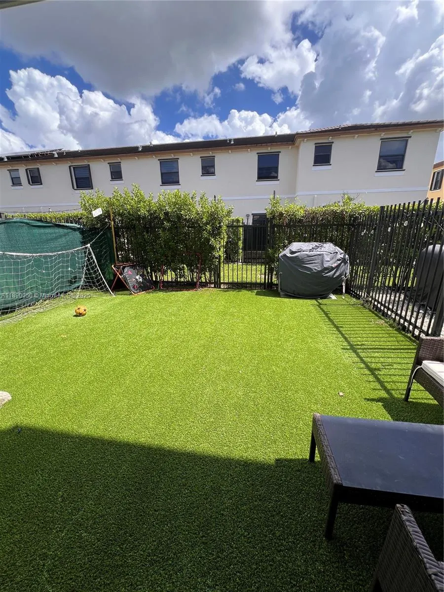 4654 Santa Cruz Way