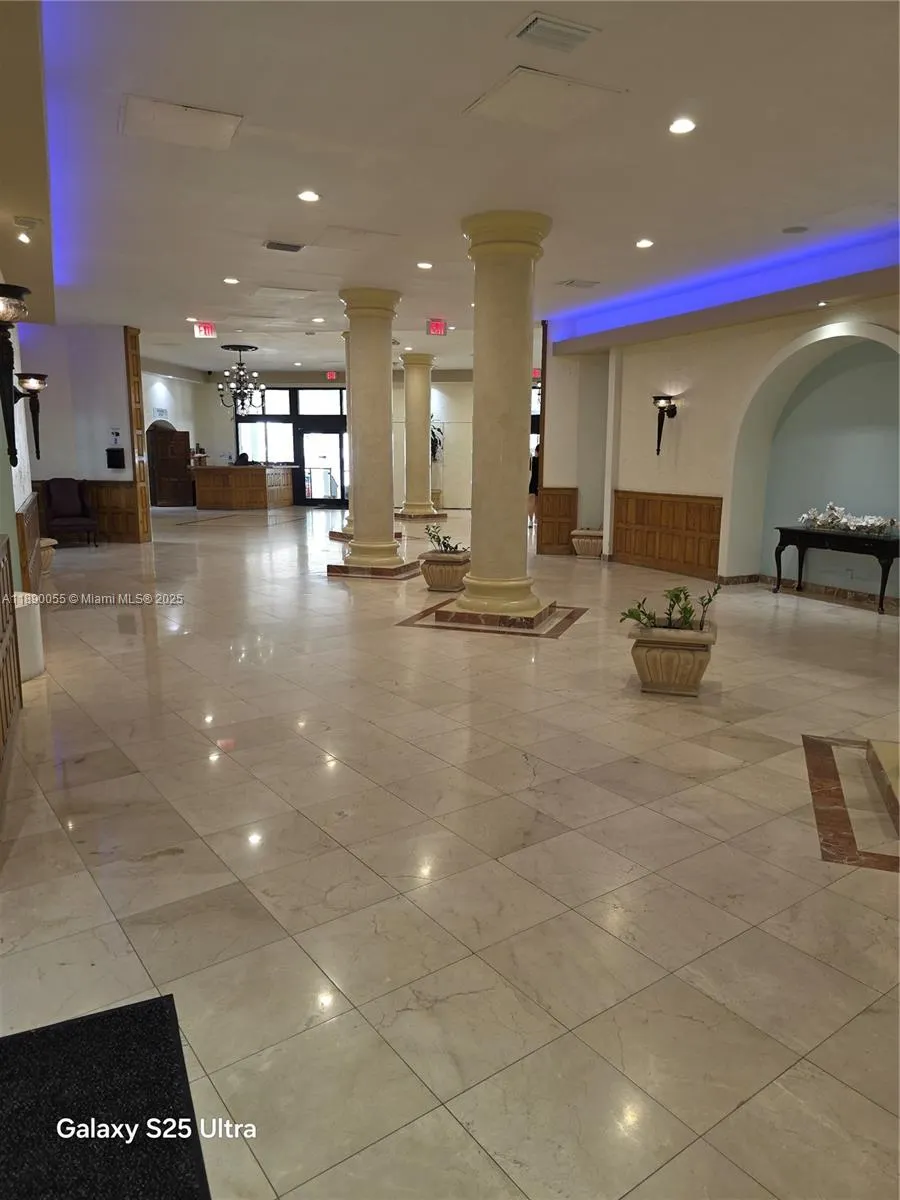 3725 S Ocean Dr, #617