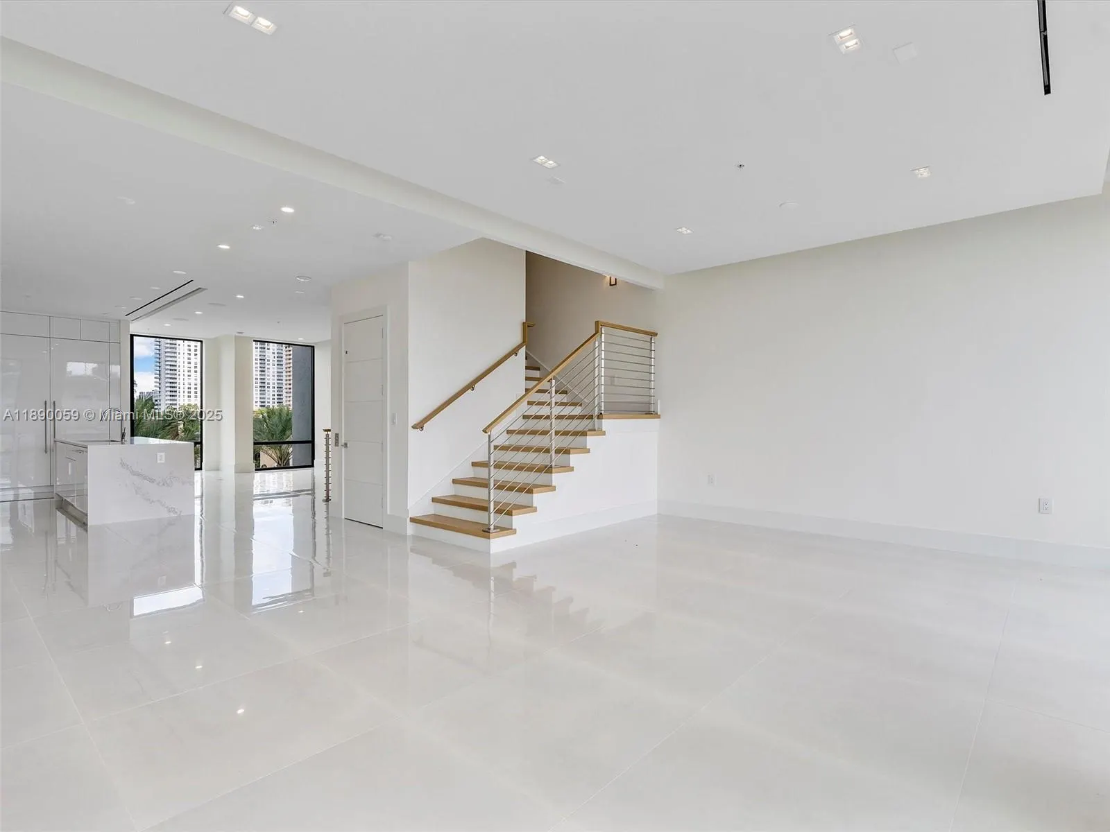 4004 NE 167 ST, #8