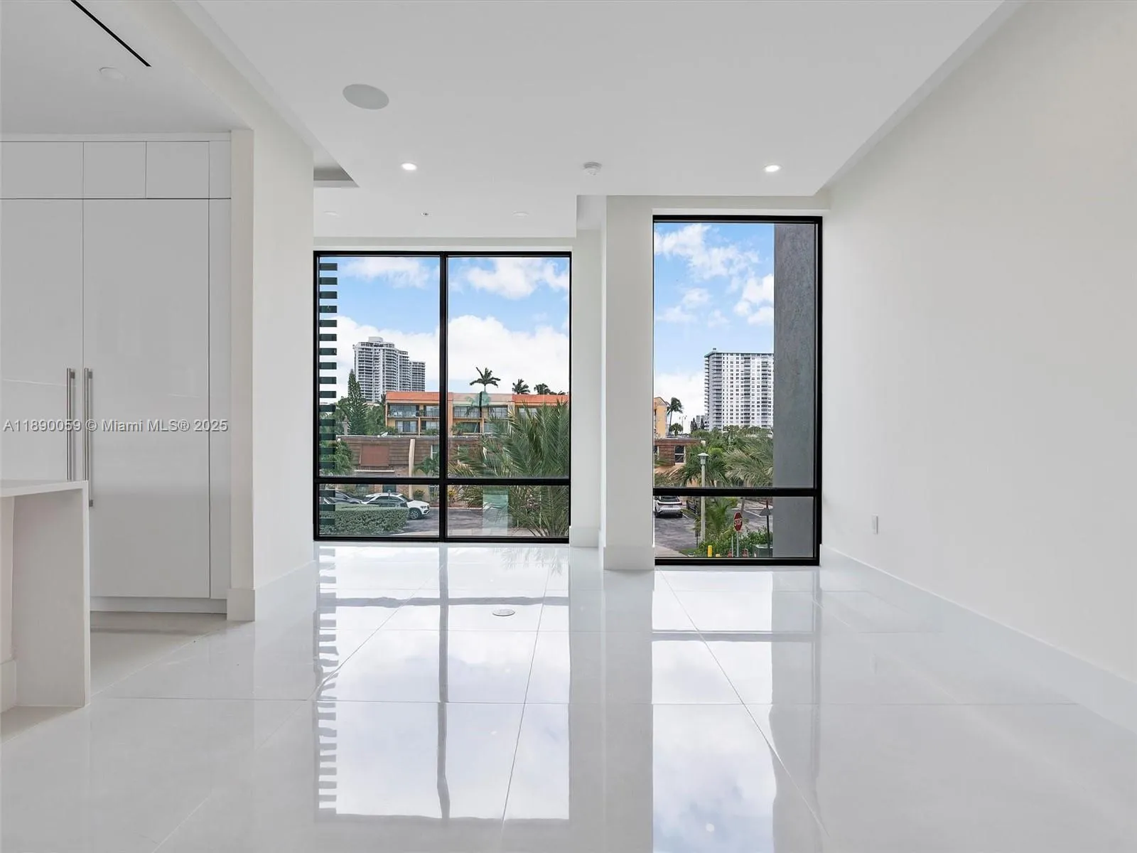 4004 NE 167 ST, #8