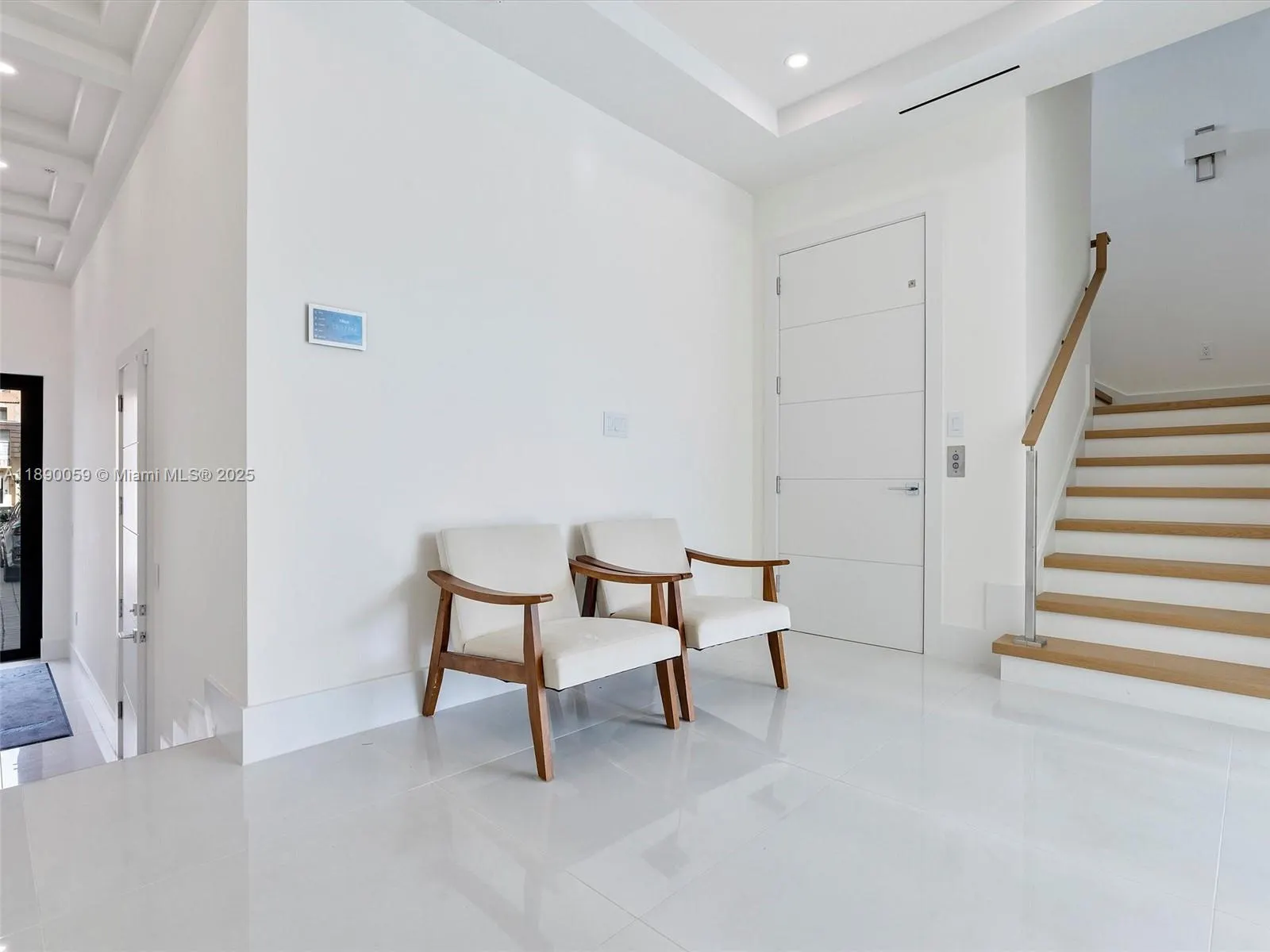 4004 NE 167 ST, #8