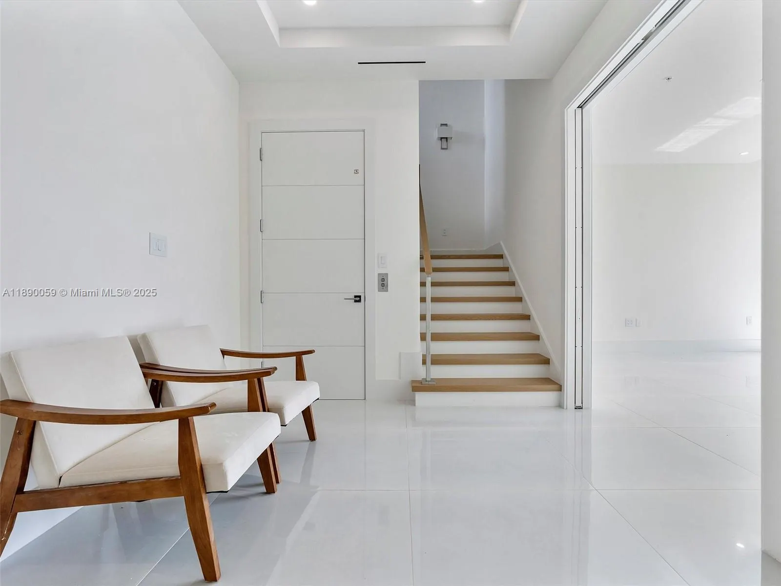 4004 NE 167 ST, #8