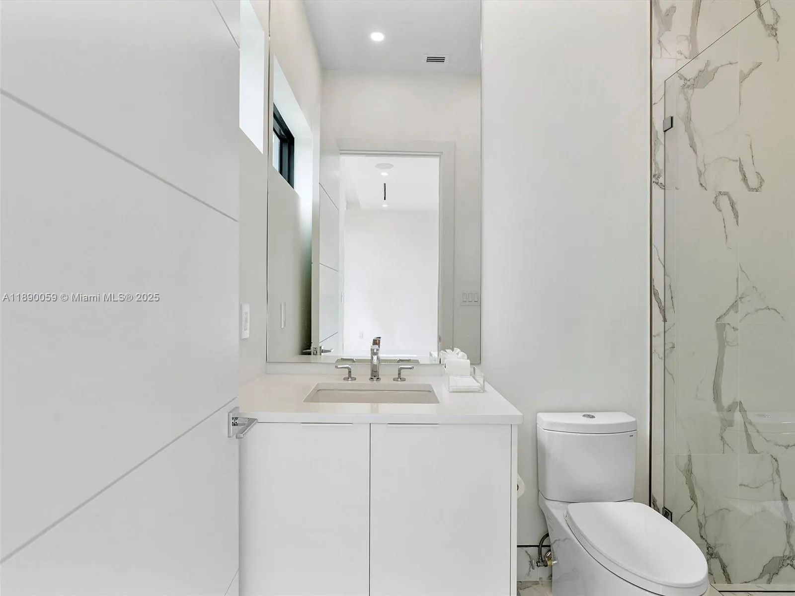 4004 NE 167 ST, #8