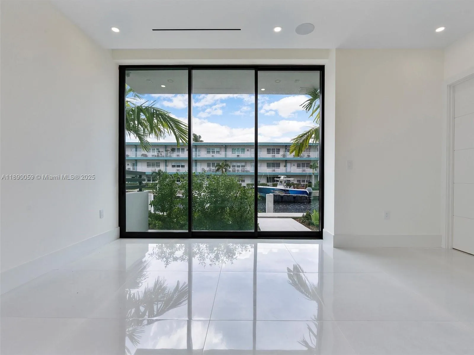 4004 NE 167 ST, #8
