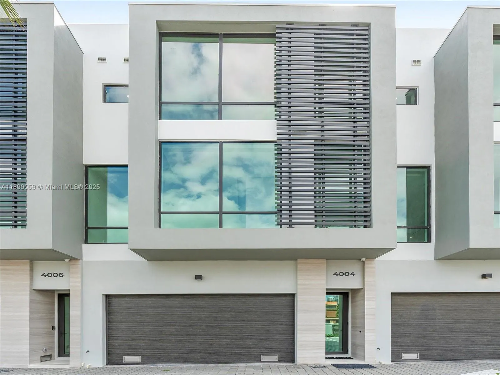 4004 NE 167 ST, #8
