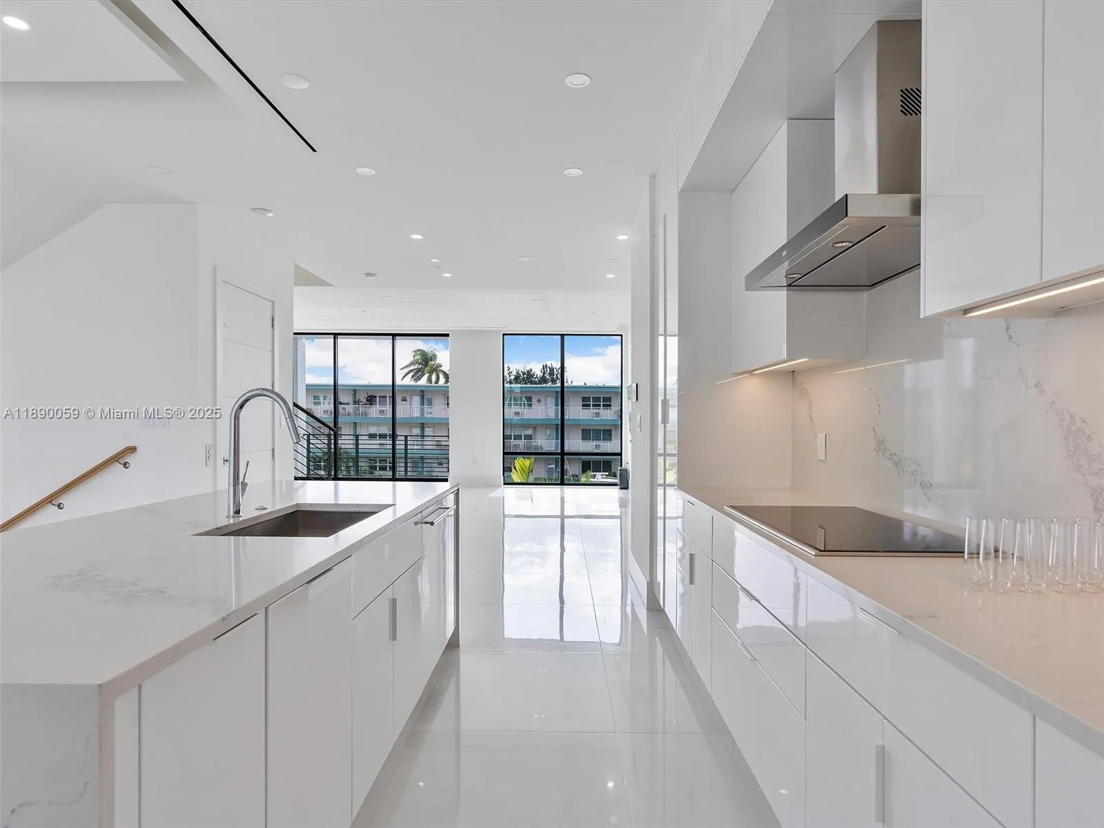 4004 NE 167 ST, #8