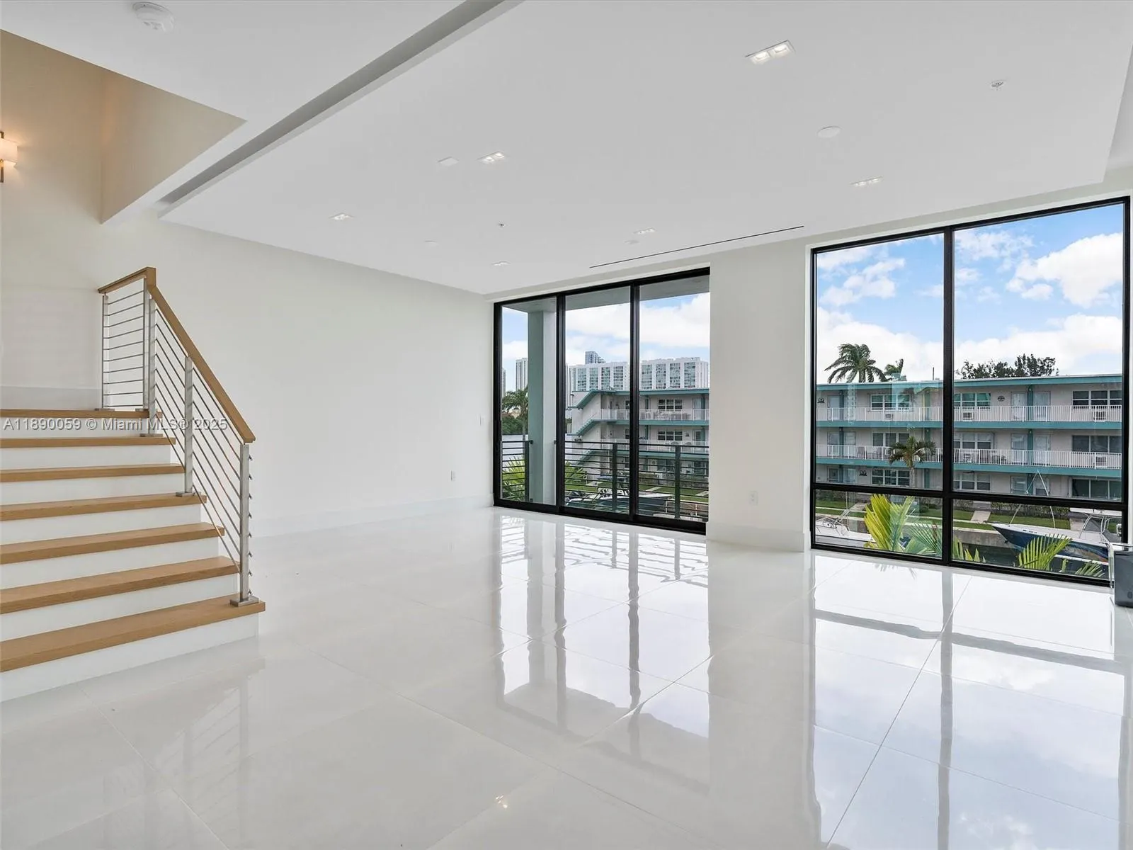 4004 NE 167 ST, #8