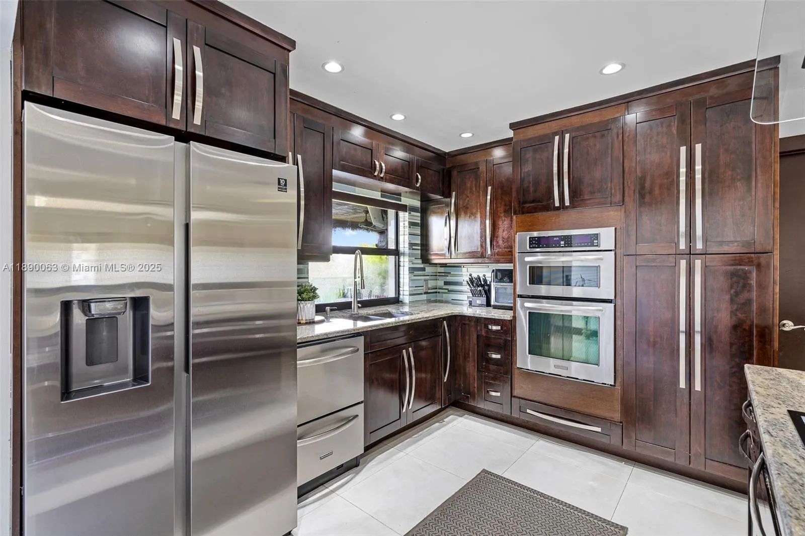 12725 SW 66th Terr Dr