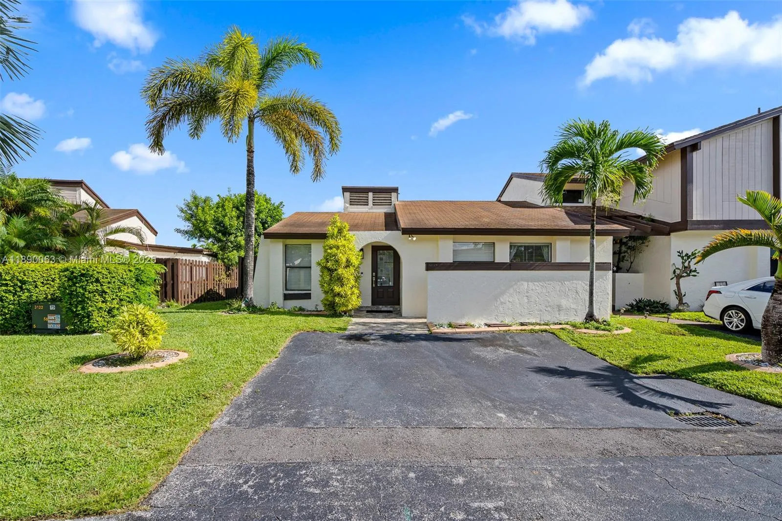 12725 SW 66th Terr Dr