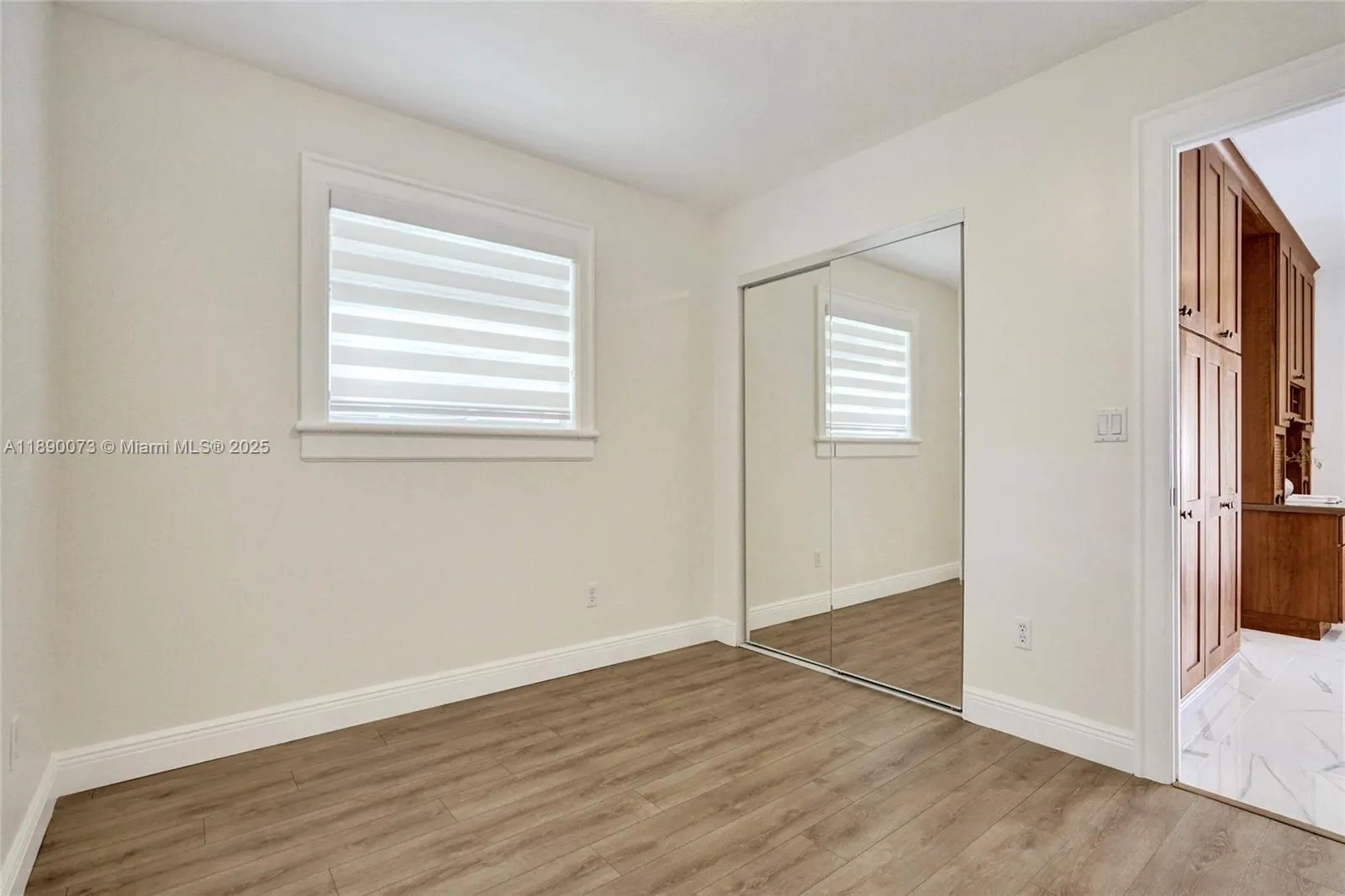 300 W Chaminade Dr