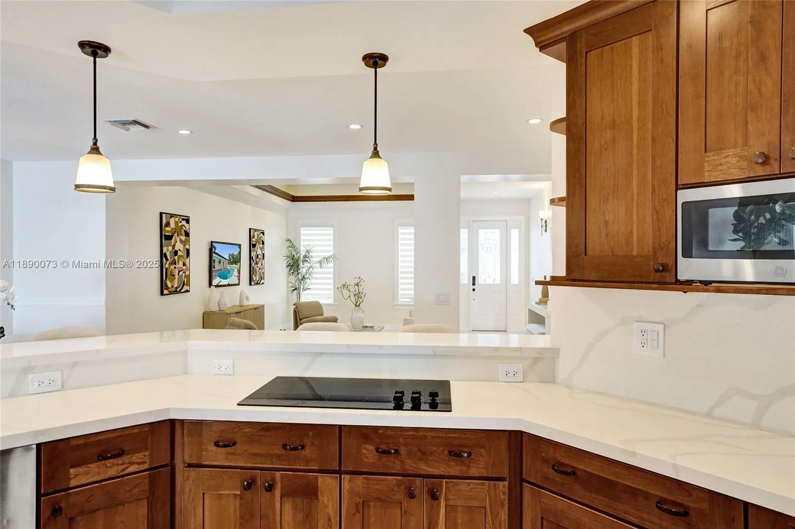 300 W Chaminade Dr