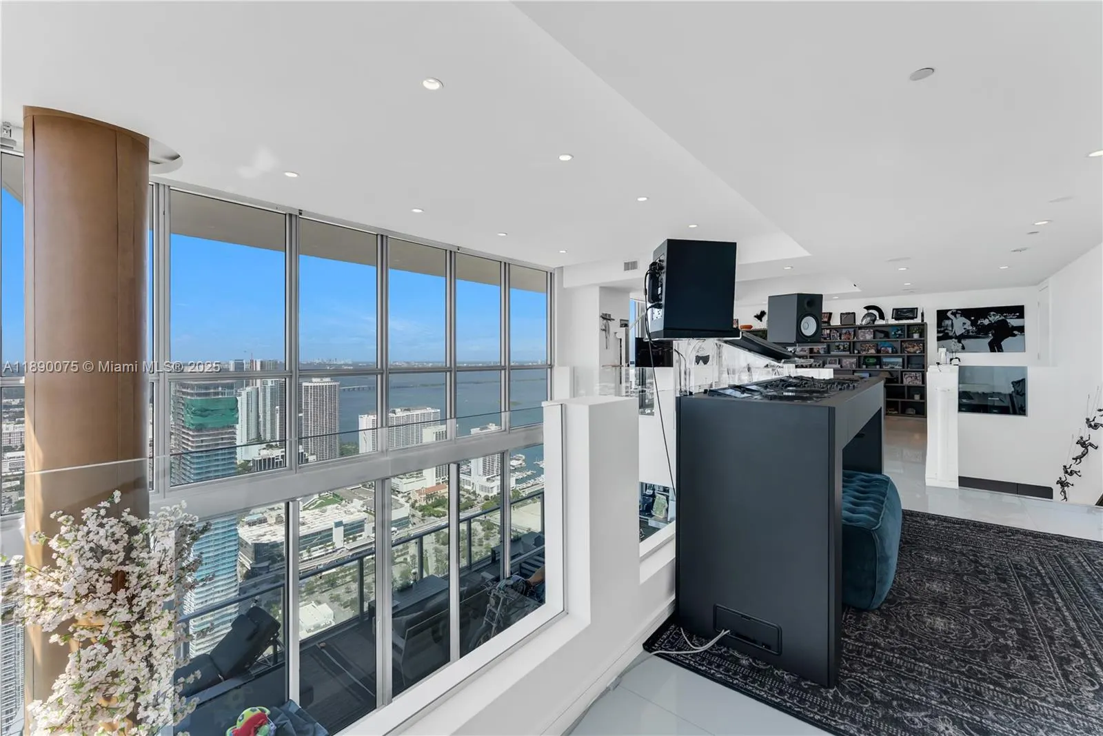 1100 Biscayne Blvd, #6307