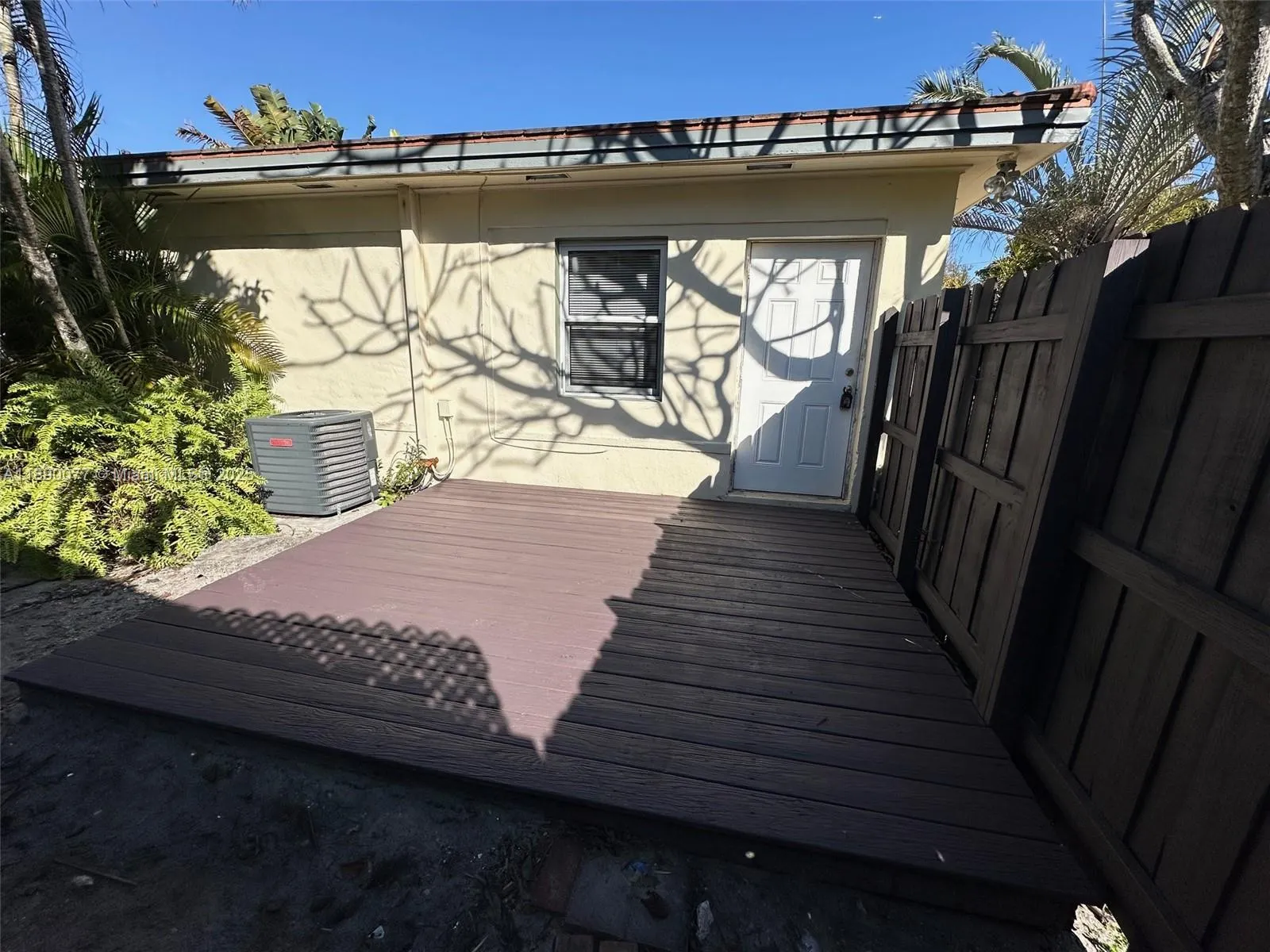 1000 W Las Olas Blvd, #1