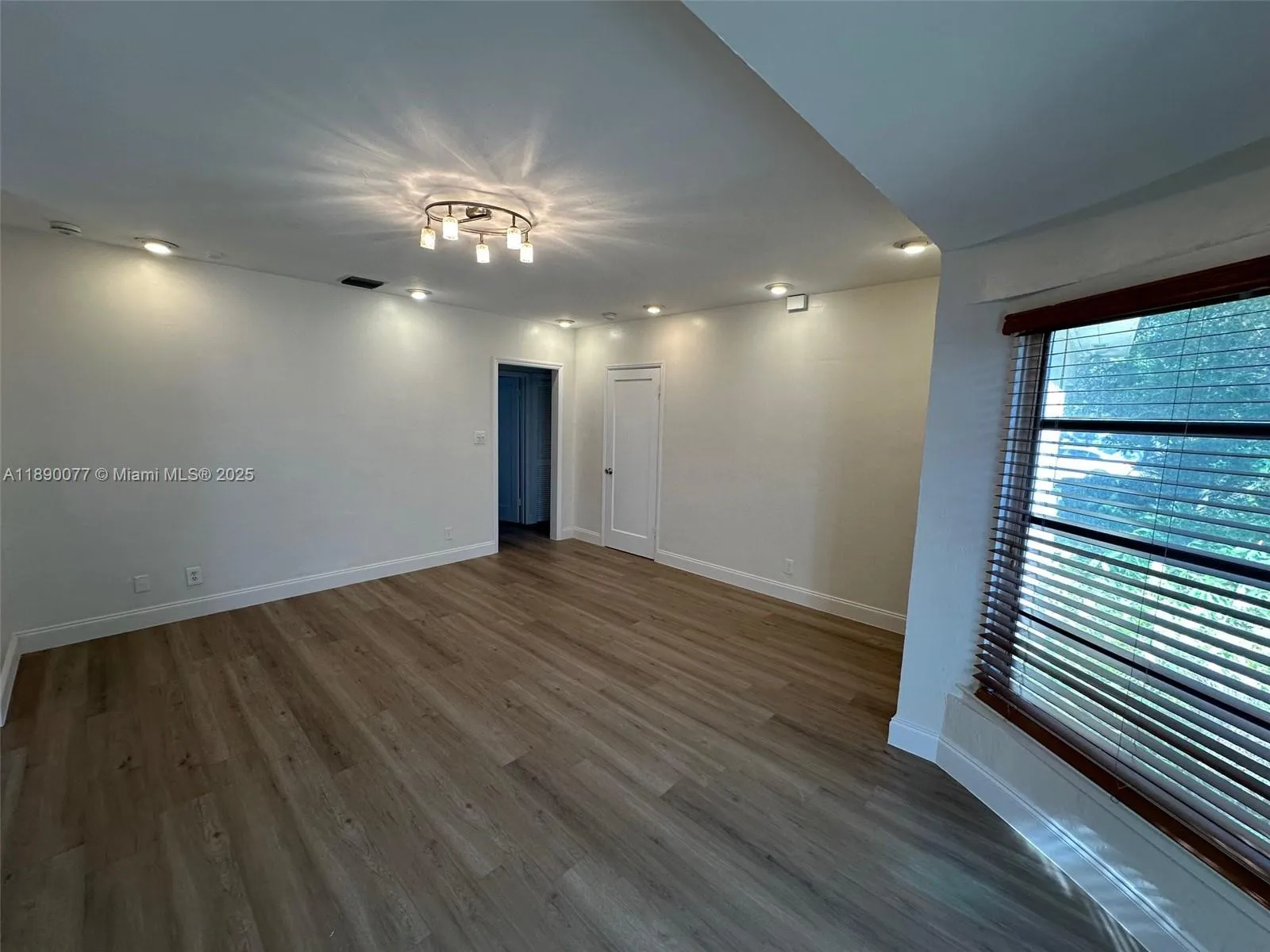 1000 W Las Olas Blvd, #1