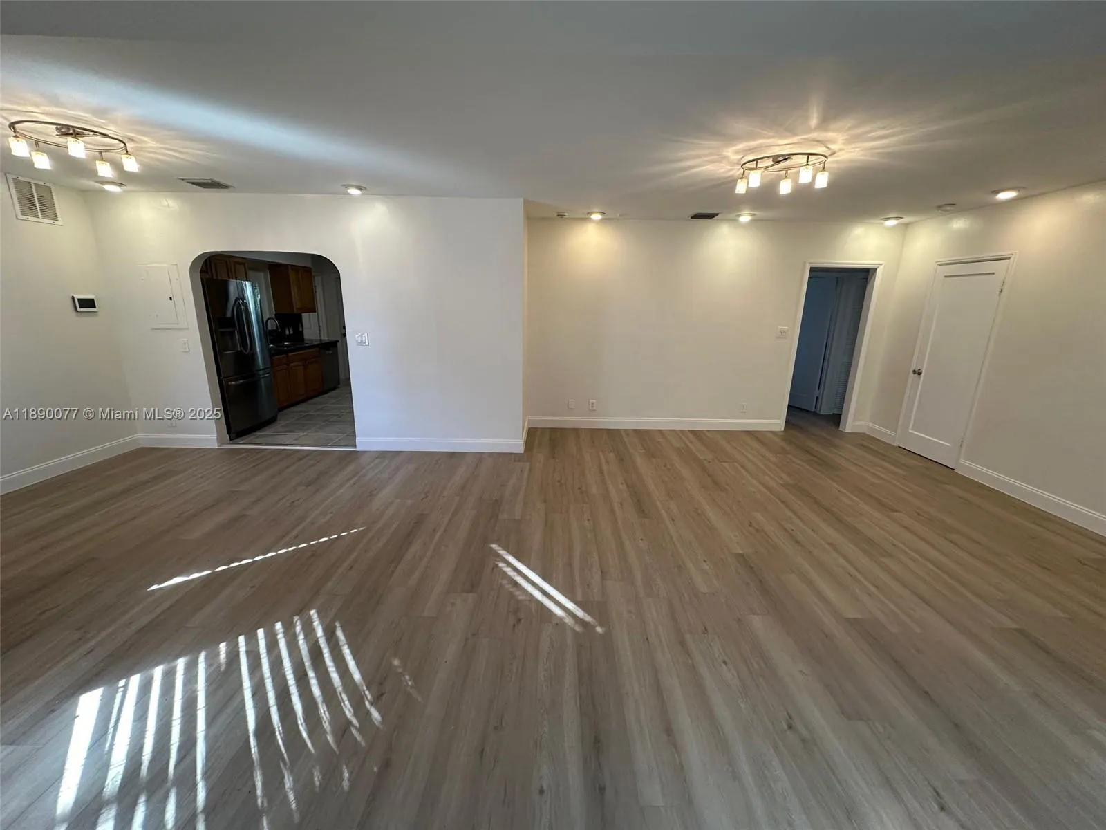 1000 W Las Olas Blvd, #1