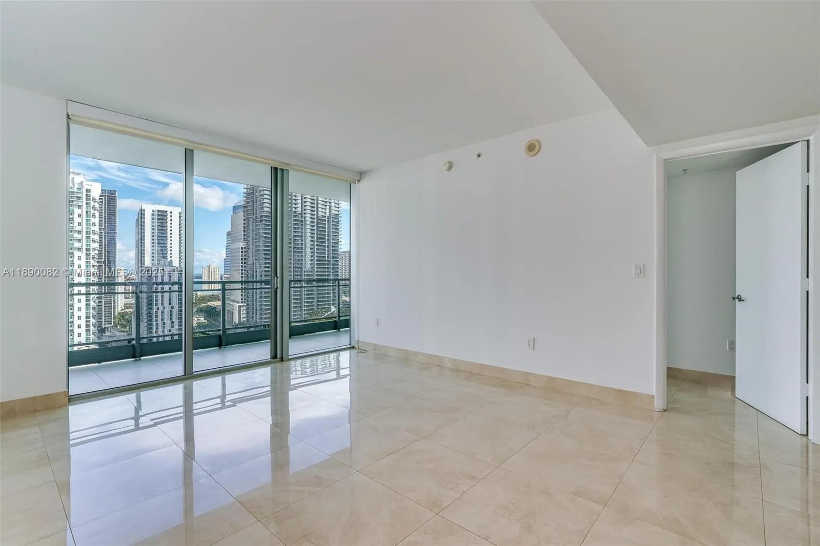 92 SW 3rd St, #2712