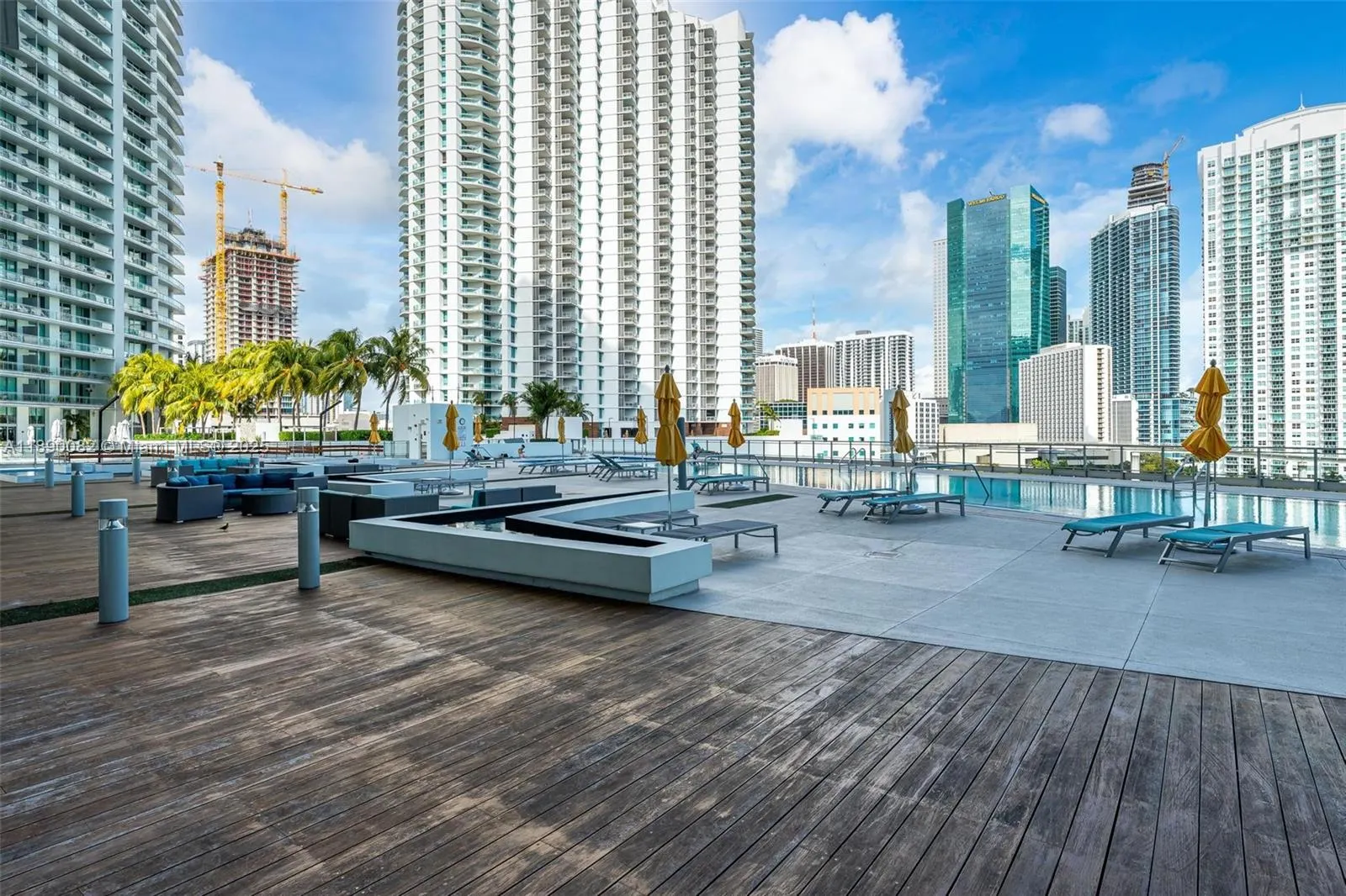 92 SW 3rd St, #2712