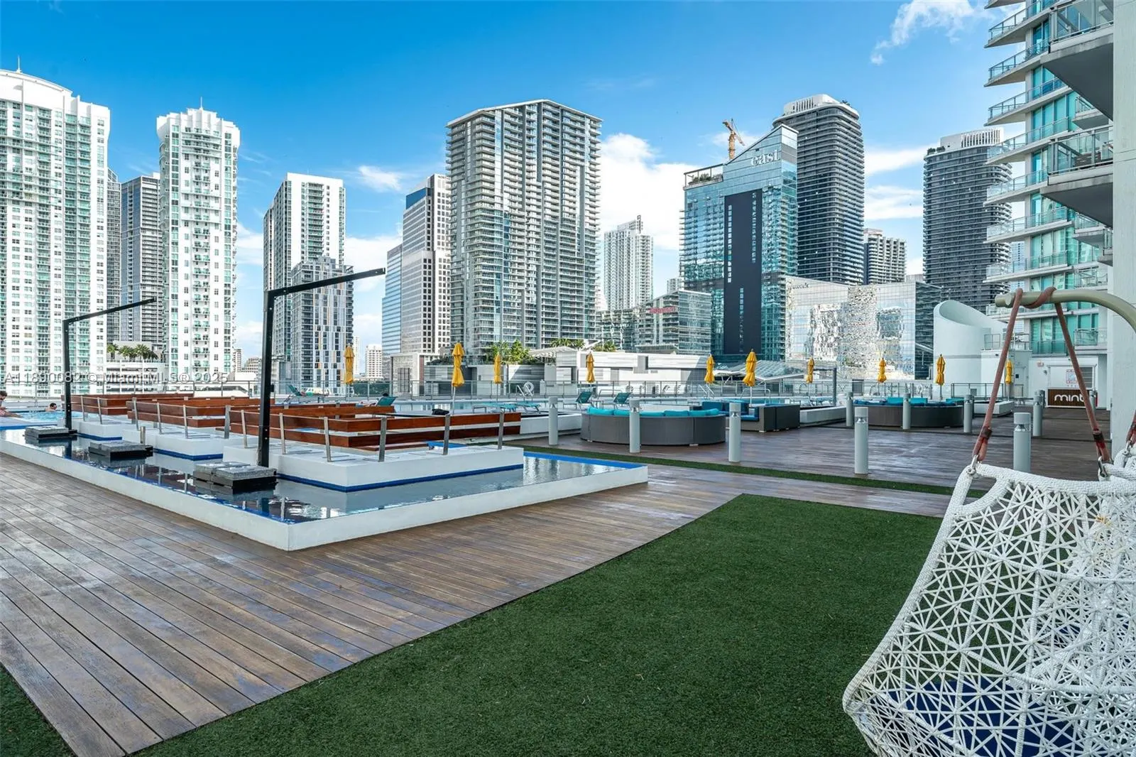 92 SW 3rd St, #2712