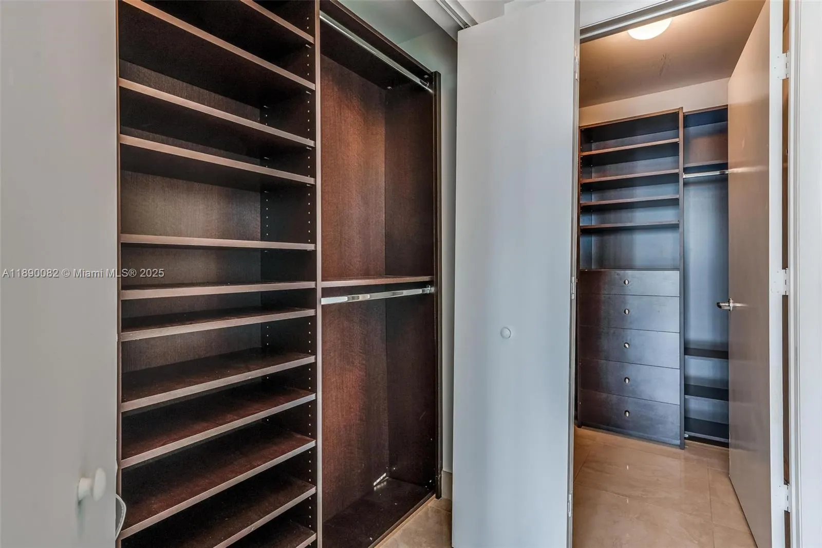 92 SW 3rd St, #2712