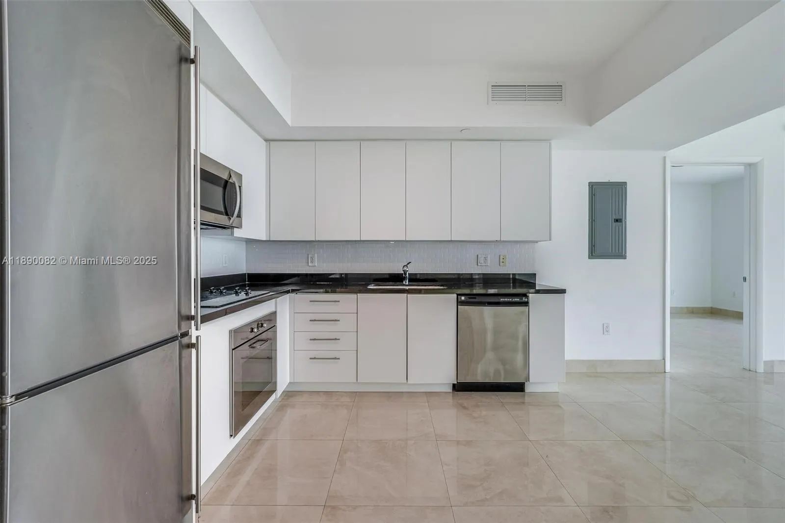 92 SW 3rd St, #2712
