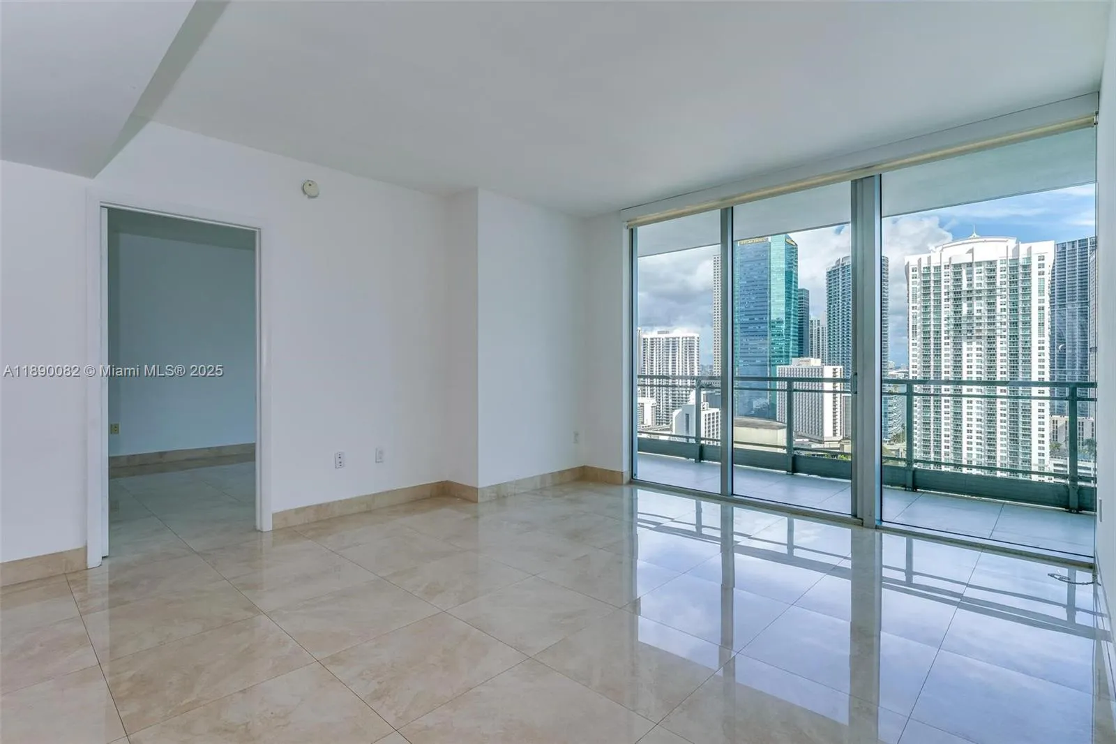 92 SW 3rd St, #2712