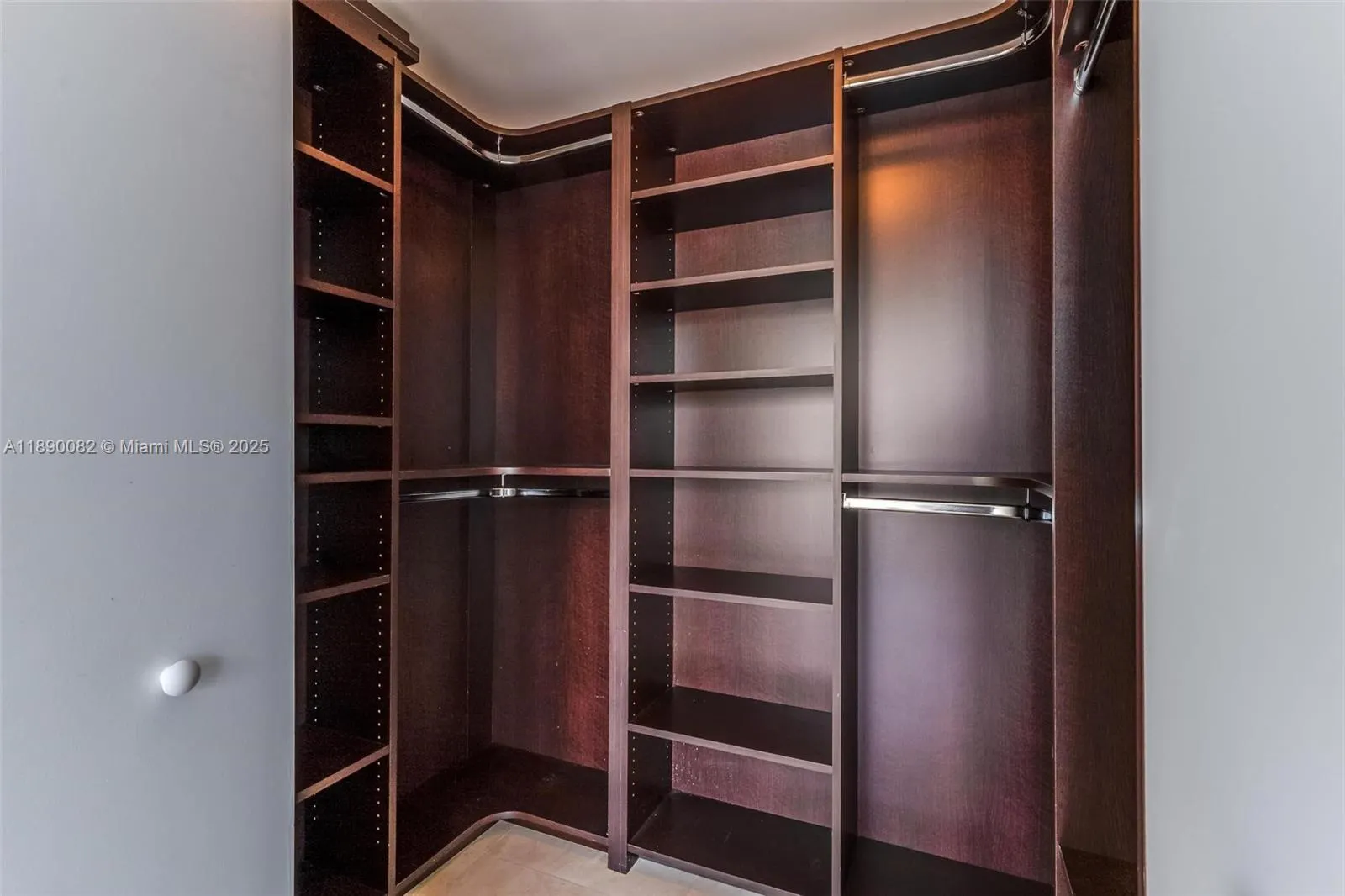 92 SW 3rd St, #2712
