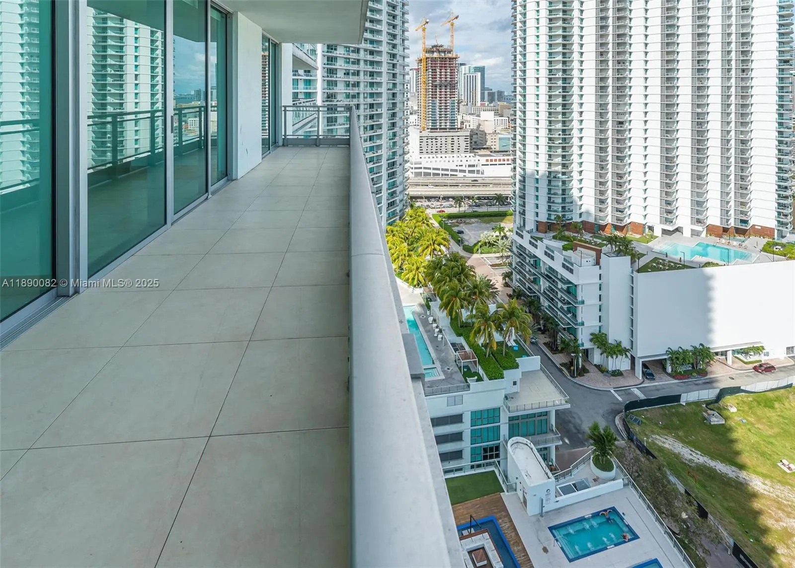 92 SW 3rd St, #2712