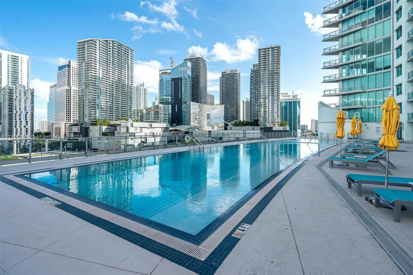 92 SW 3rd St, #2712