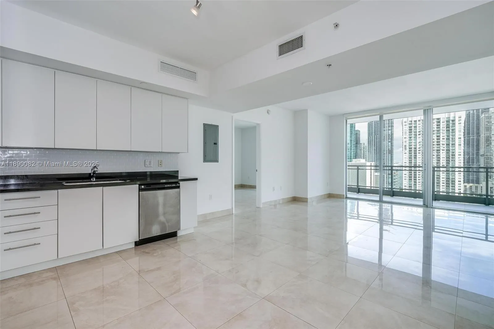 92 SW 3rd St, #2712