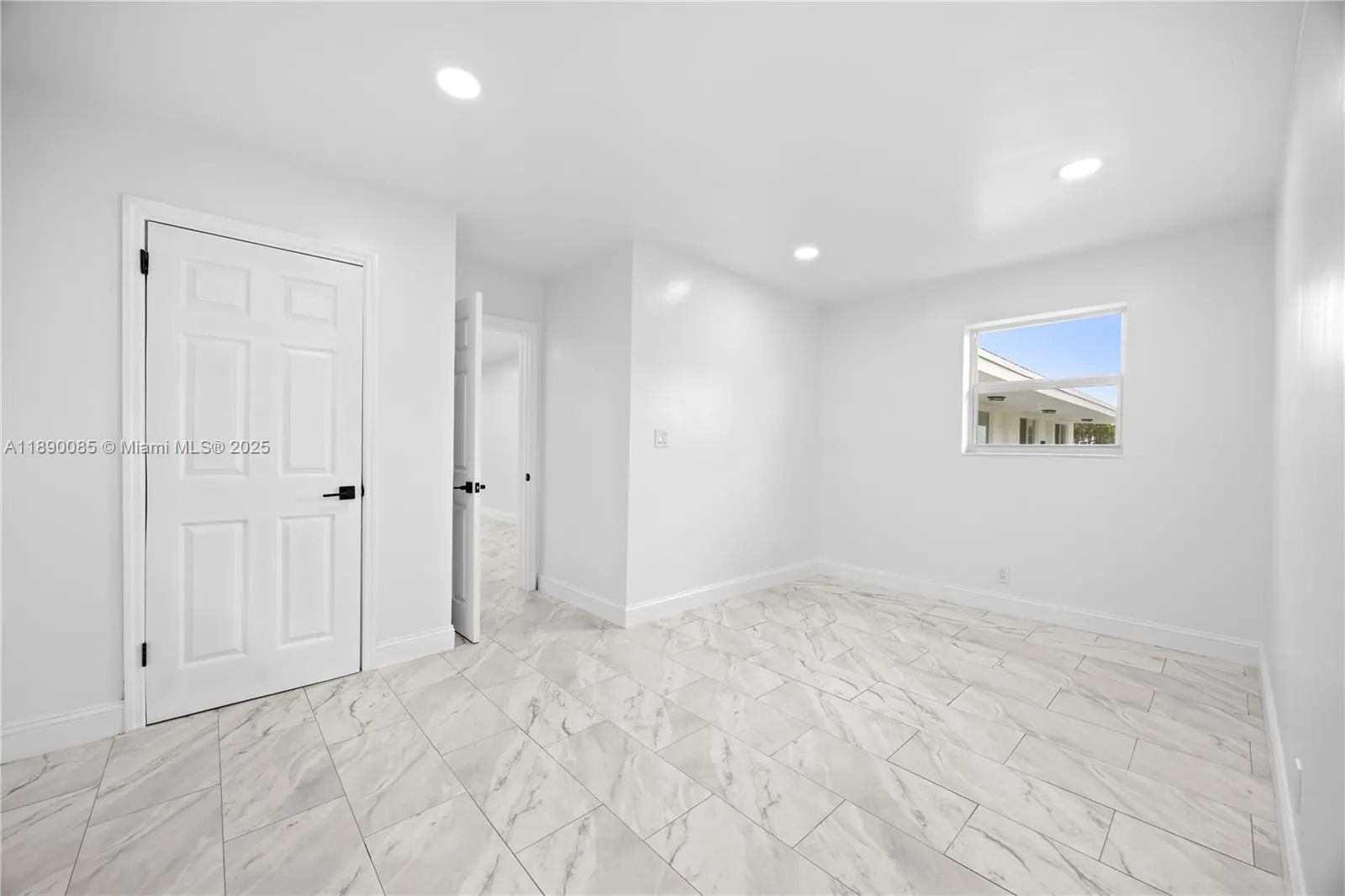 411 SE 3rd Ave, #1-5