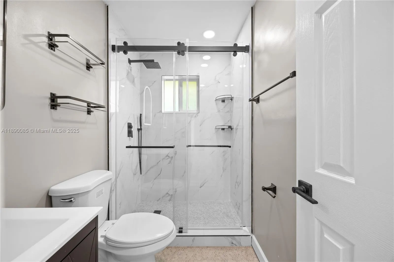 411 SE 3rd Ave, #1-5