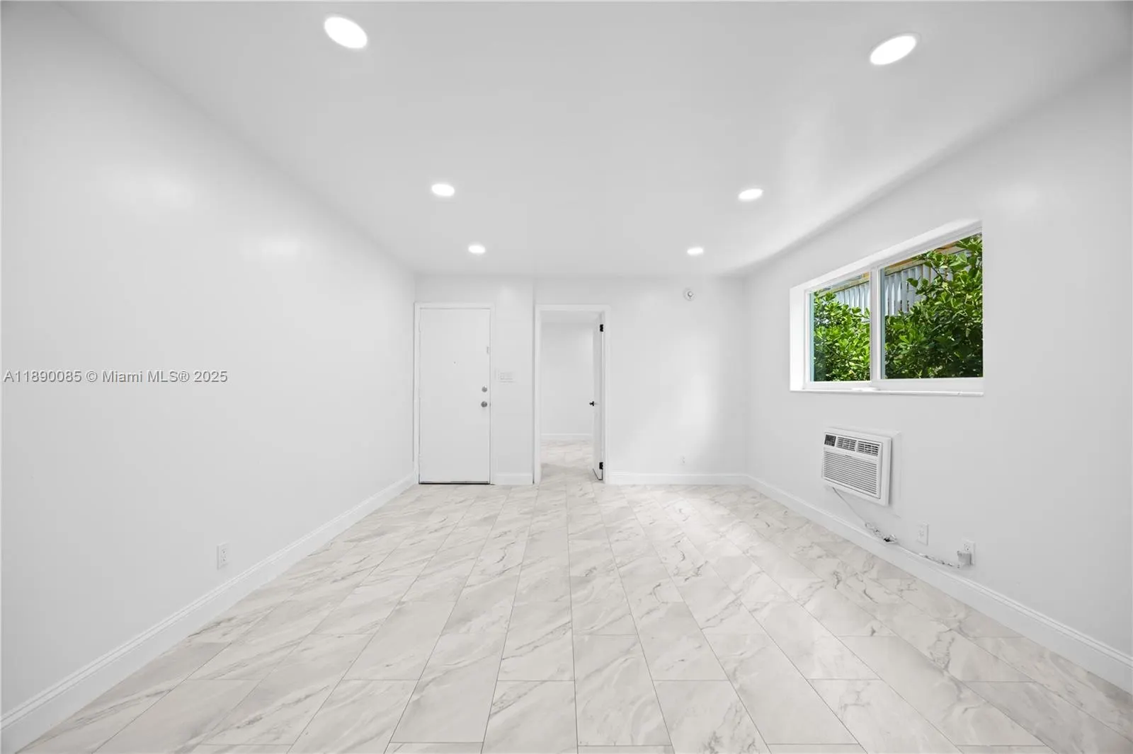 411 SE 3rd Ave, #1-5