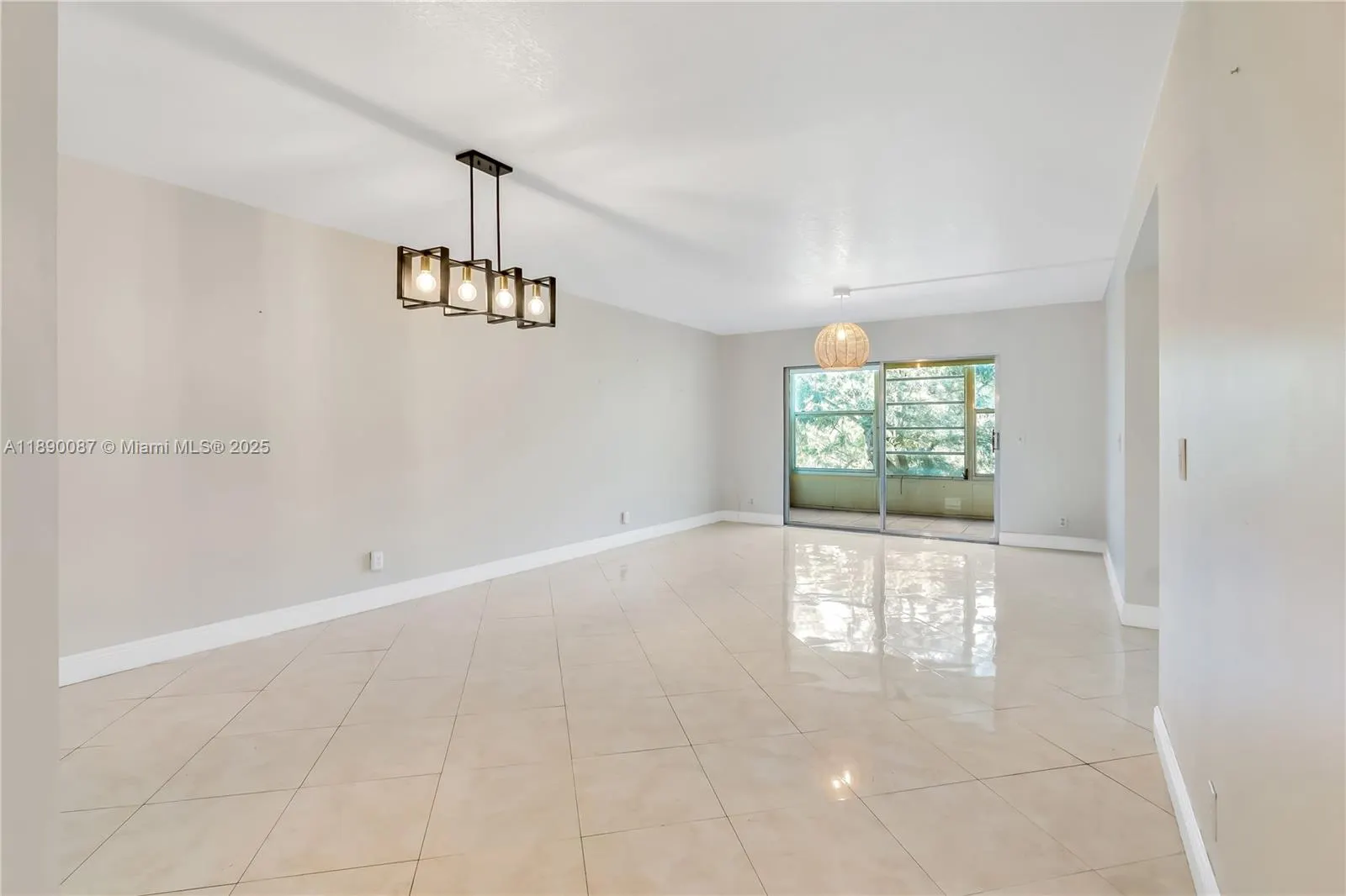 900 SW 125th Way, #304R