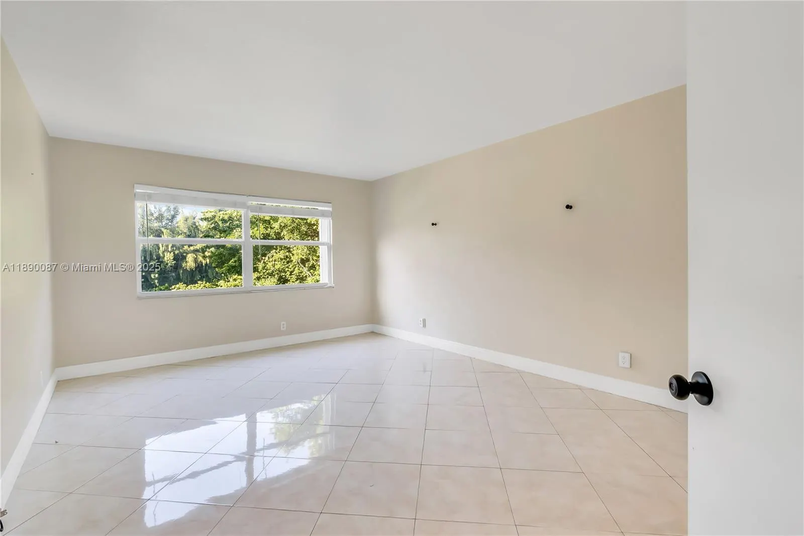 900 SW 125th Way, #304R