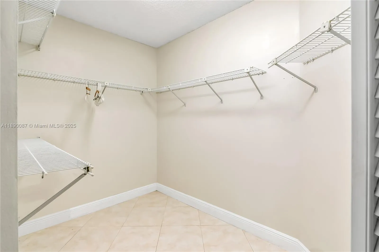 900 SW 125th Way, #304R