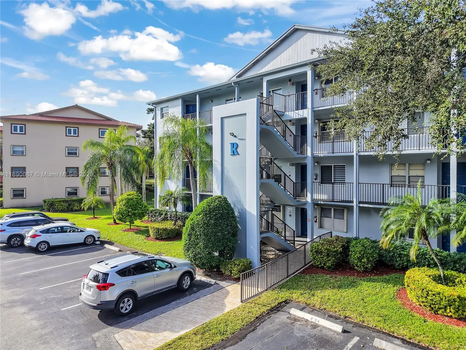900 SW 125th Way, #304R