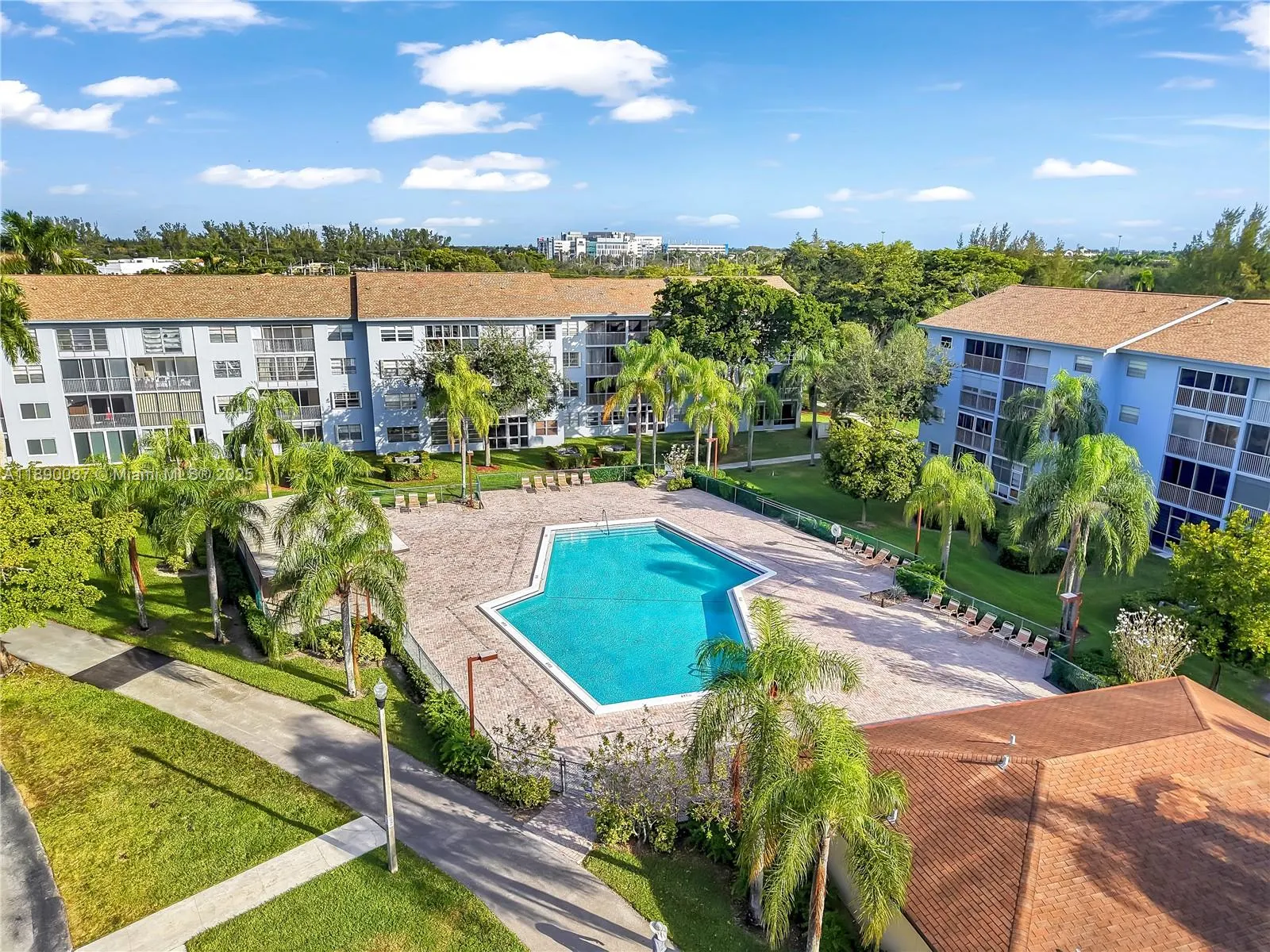 900 SW 125th Way, #304R